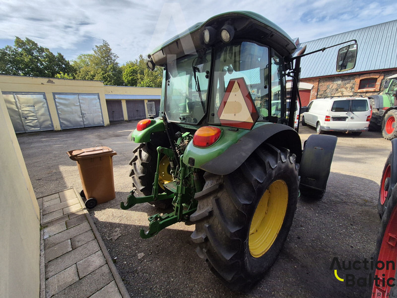 John Deere 5820 - Traktor: slika 3 John Deere 5820 - Traktor: slika 3