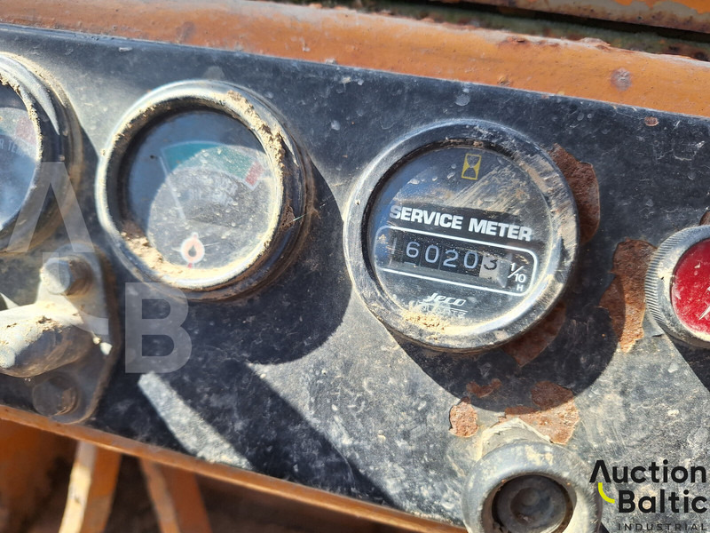 Komatsu D57S-1 - Utovarivač guseničar: slika 4 Komatsu D57S-1 - Utovarivač guseničar: slika 4