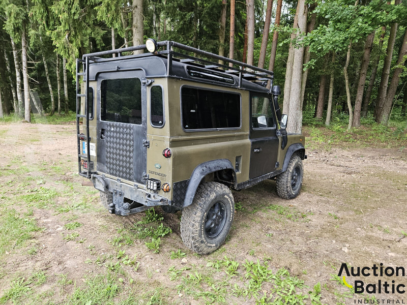 Land Rover Defender 90 - SUVSUV: slika 4 Land Rover Defender 90 - SUVSUV: slika 4