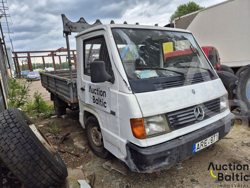 Mercedes-Benz 100-serie 100 D - Dostavno vozilo sa otvorenom sandukom: slika 2 Mercedes-Benz 100-serie 100 D - Dostavno vozilo sa otvorenom sandukom: slika 2