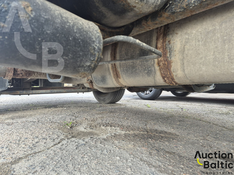 Kamion sa tovarnim sandukom Mercedes-Benz 1117: slika 12