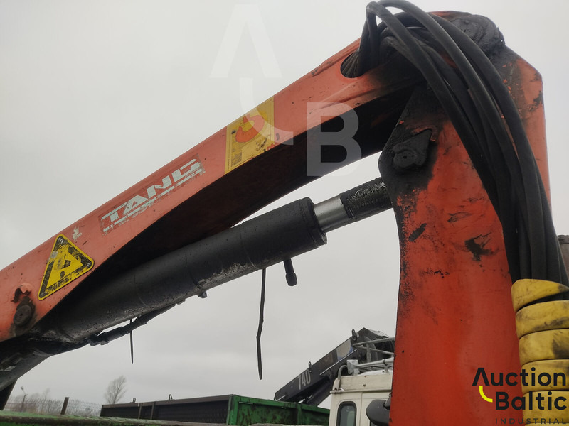 Istovarivač, Kamion sa dizalicom Mercedes-Benz 814: slika 11