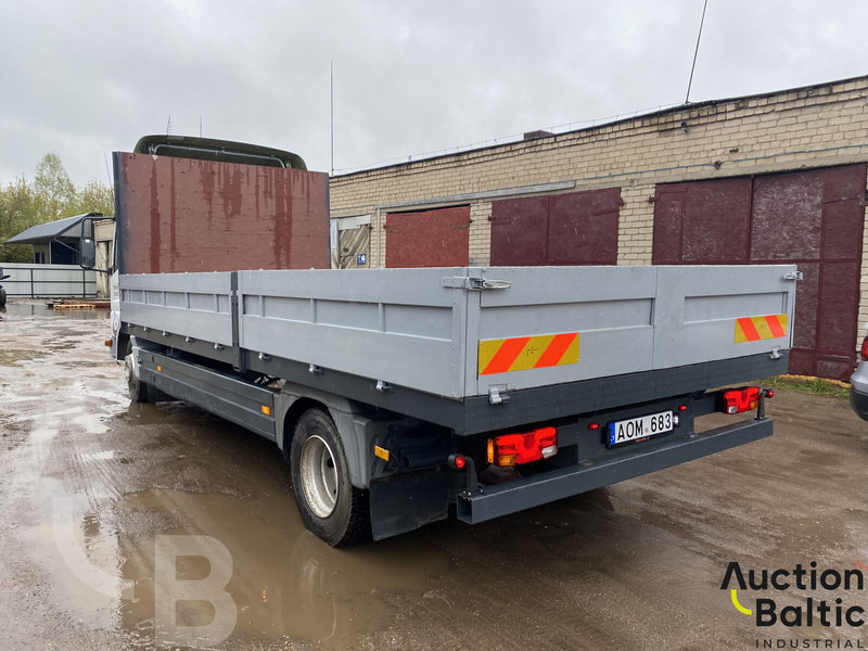 Mercedes-Benz 815 - Kamion sa tovarnim sandukom: slika 3 Mercedes-Benz 815 - Kamion sa tovarnim sandukom: slika 3