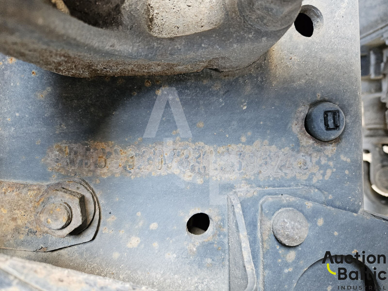 Istovarivač, Kamion sa dizalicom Mercedes-Benz Actros 1844: slika 18