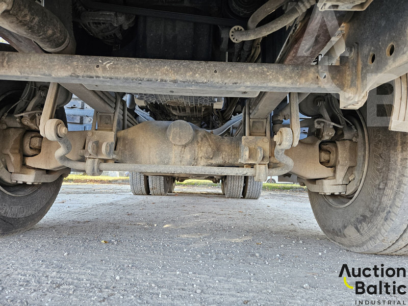 Istovarivač, Kamion sa dizalicom Mercedes-Benz Actros 1844: slika 9