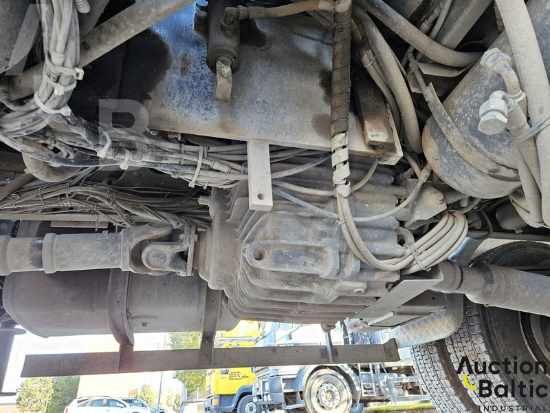 Istovarivač, Kamion sa dizalicom Mercedes-Benz Actros 1844: slika 11