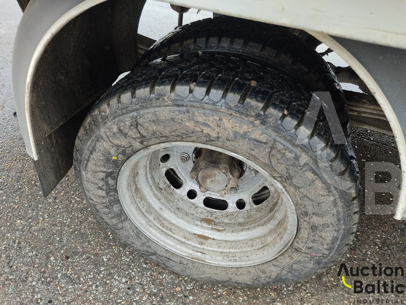 Kamion sa tovarnim sandukom, Kamion sa dizalicom Mercedes-Benz Sprinter 515 CDI: slika 16
