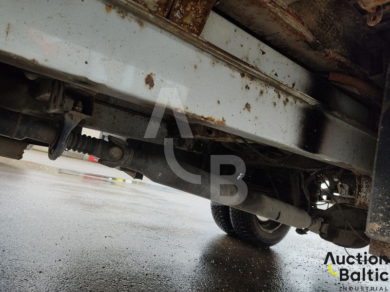 Kamion sa tovarnim sandukom, Kamion sa dizalicom Mercedes-Benz Sprinter 515 CDI: slika 20