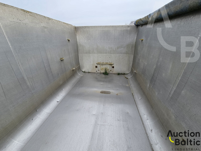 SDC - Poluprikolica sa ceradom: slika 5 SDC - Poluprikolica sa ceradom: slika 5