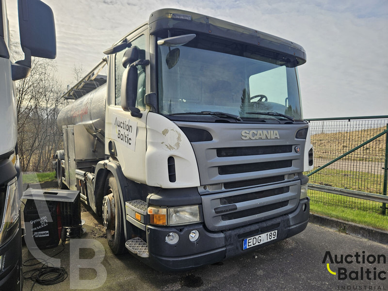 Scania P 230 - Kamion cisterna: slika 2 Scania P 230 - Kamion cisterna: slika 2