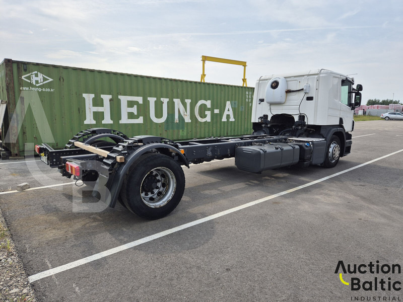 Scania P 450 - Kamion sa golom šasijom i zatvorenom kabinom: slika 3 Scania P 450 - Kamion sa golom šasijom i zatvorenom kabinom: slika 3