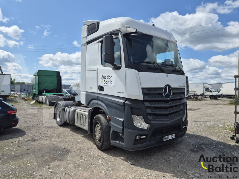 Mercedes-Benz Actros 1843 - Tegljač: slika 1 Mercedes-Benz Actros 1843 - Tegljač: slika 1