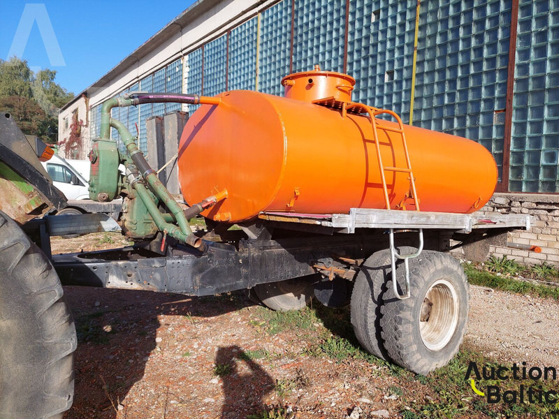 Trailer for transporting and watering water - Prikolica cisterna: slika 2 Trailer for transporting and watering water - Prikolica cisterna: slika 2
