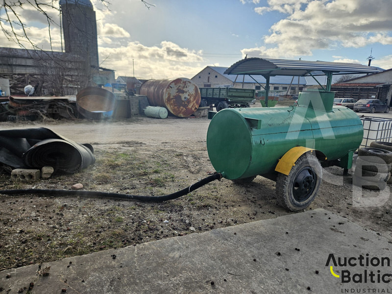 Trailer with tank - Prikolica cisterna: slika 2 Trailer with tank - Prikolica cisterna: slika 2