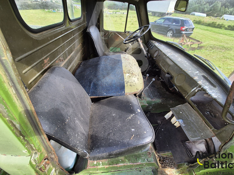 UAZ UAZ 452 - Dostavno vozilo sa otvorenom sandukom: slika 5 UAZ UAZ 452 - Dostavno vozilo sa otvorenom sandukom: slika 5