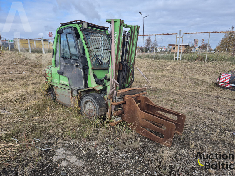 UniCarriers 30 - Dizel viljuškar: slika 2 UniCarriers 30 - Dizel viljuškar: slika 2