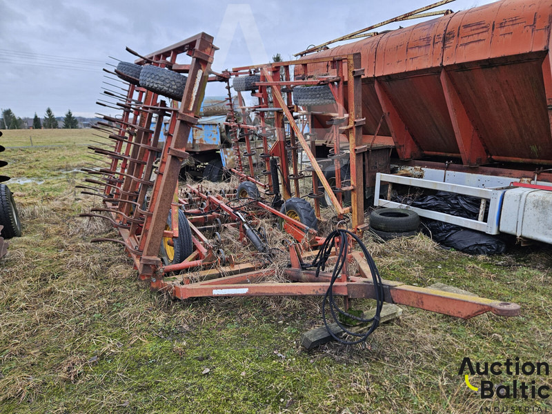 Vaderstad - Kultivator: slika 1 Vaderstad - Kultivator: slika 1