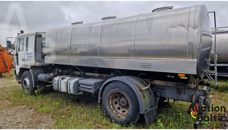 Volvo FL220 - Kamion cisterna: slika 4 Volvo FL220 - Kamion cisterna: slika 4