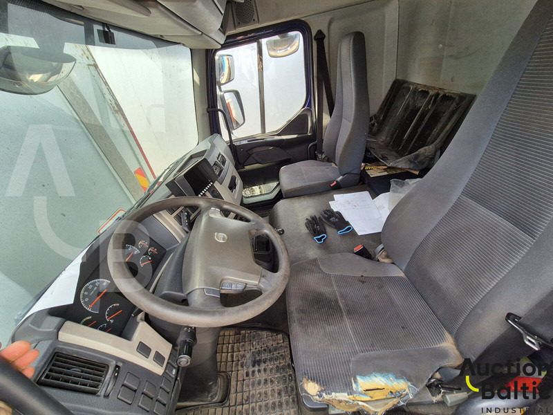 Volvo FL240 - Kamion sa zatvorenim sandukom: slika 4 Volvo FL240 - Kamion sa zatvorenim sandukom: slika 4