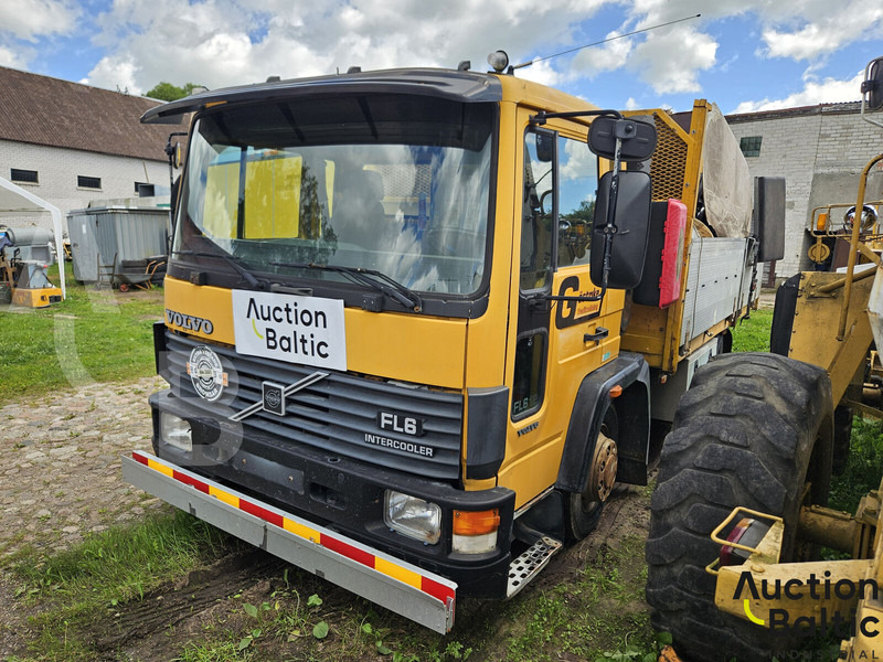 Volvo FL612 - Kamion sa tovarnim sandukom: slika 1 Volvo FL612 - Kamion sa tovarnim sandukom: slika 1