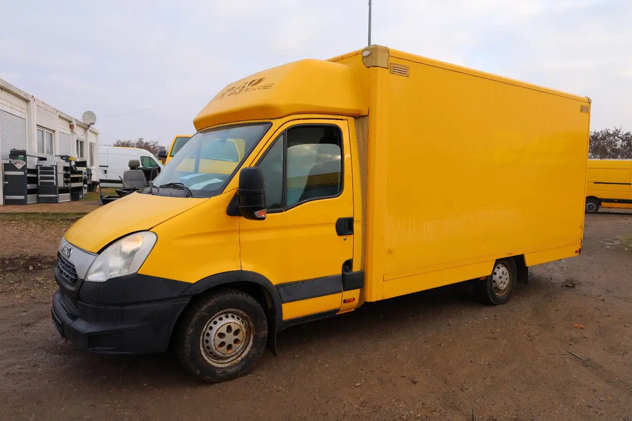 Iveco Daily/ Regalsystem/Luftfeder/1. Hand - Dostavno vozilo sa zatvorenim sandukom: slika 2 Iveco Daily/ Regalsystem/Luftfeder/1. Hand - Dostavno vozilo sa zatvorenim sandukom: slika 2
