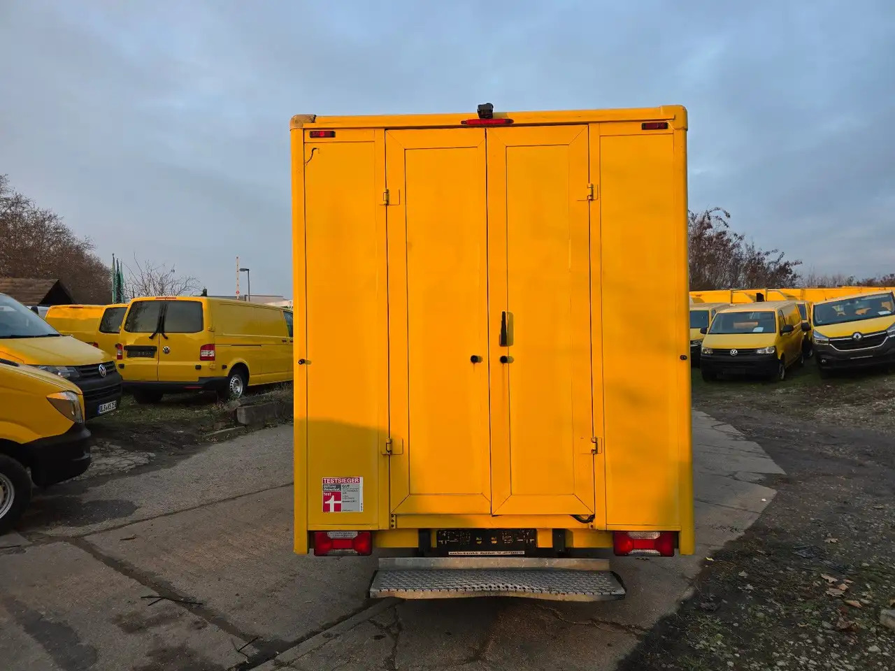 Iveco Daily/ Regalsystem/Luftfeder/1. Hand - Dostavno vozilo sa zatvorenim sandukom: slika 5 Iveco Daily/ Regalsystem/Luftfeder/1. Hand - Dostavno vozilo sa zatvorenim sandukom: slika 5