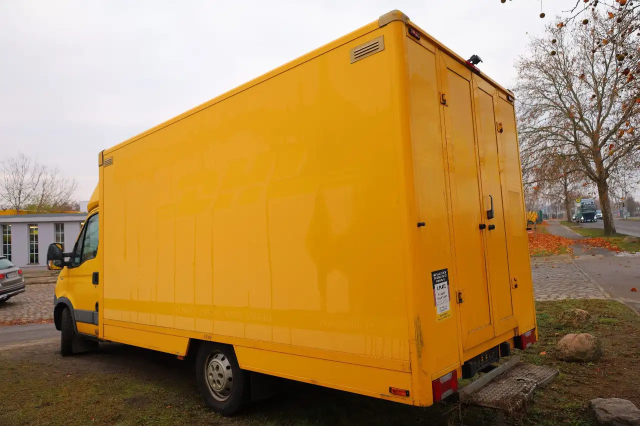 Iveco Daily/ Regalsystem/Luftfeder/1. Hand - Dostavno vozilo sa zatvorenim sandukom: slika 3 Iveco Daily/ Regalsystem/Luftfeder/1. Hand - Dostavno vozilo sa zatvorenim sandukom: slika 3