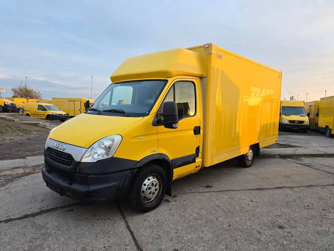 Iveco Daily/ Regalsystem/Luftfeder/1. Hand - Dostavno vozilo sa zatvorenim sandukom: slika 1 Iveco Daily/ Regalsystem/Luftfeder/1. Hand - Dostavno vozilo sa zatvorenim sandukom: slika 1