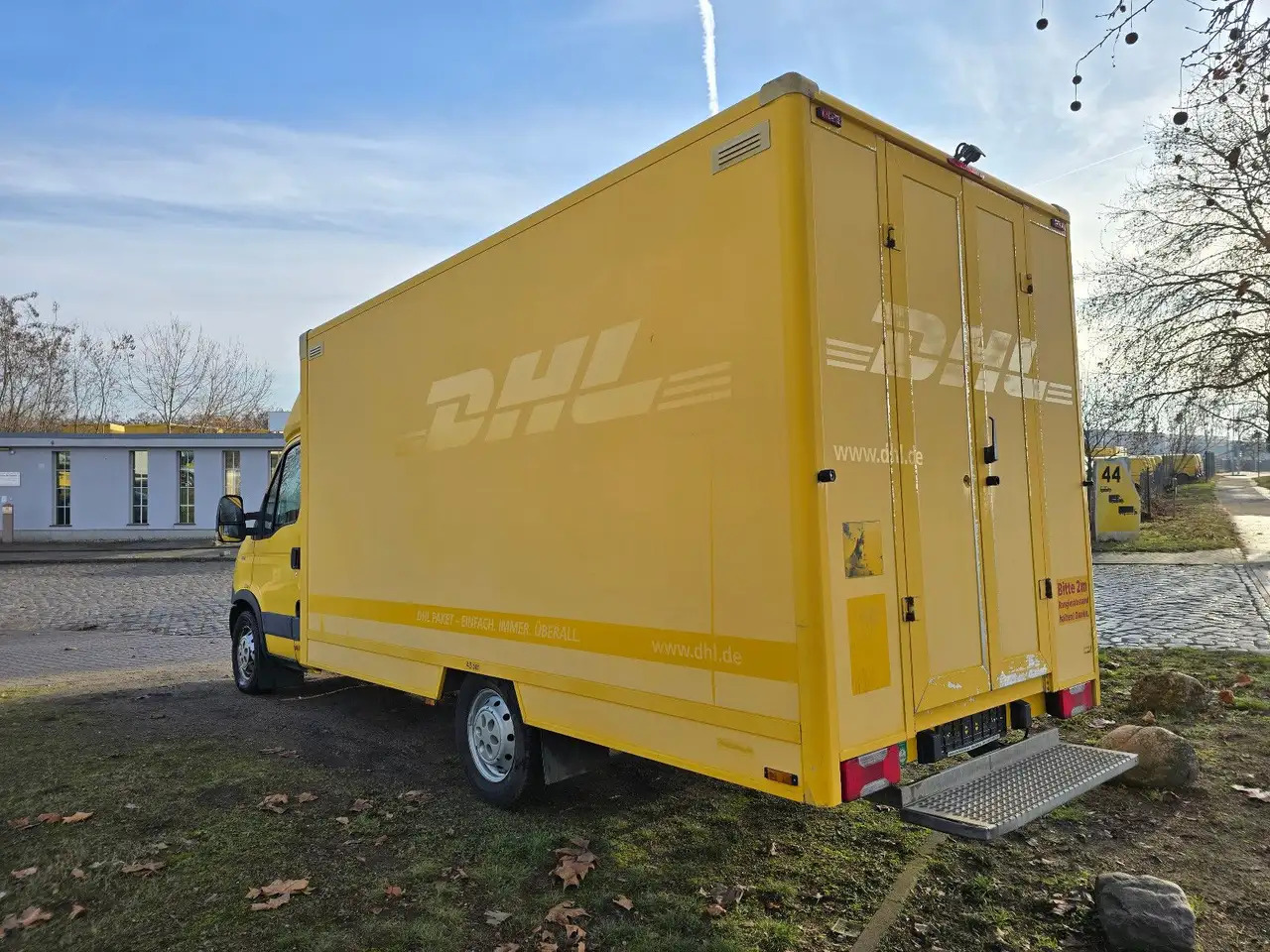 Iveco Daily/ Regalsystem/Luftfeder/1. Hand - Dostavno vozilo sa zatvorenim sandukom: slika 4 Iveco Daily/ Regalsystem/Luftfeder/1. Hand - Dostavno vozilo sa zatvorenim sandukom: slika 4