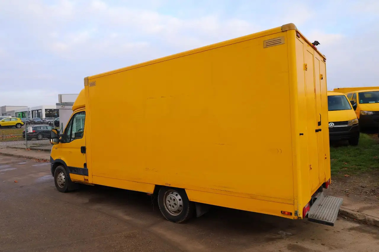 Iveco Daily/ Regalsystem/Luftfeder/1. Hand - Dostavno vozilo sa zatvorenim sandukom: slika 3 Iveco Daily/ Regalsystem/Luftfeder/1. Hand - Dostavno vozilo sa zatvorenim sandukom: slika 3