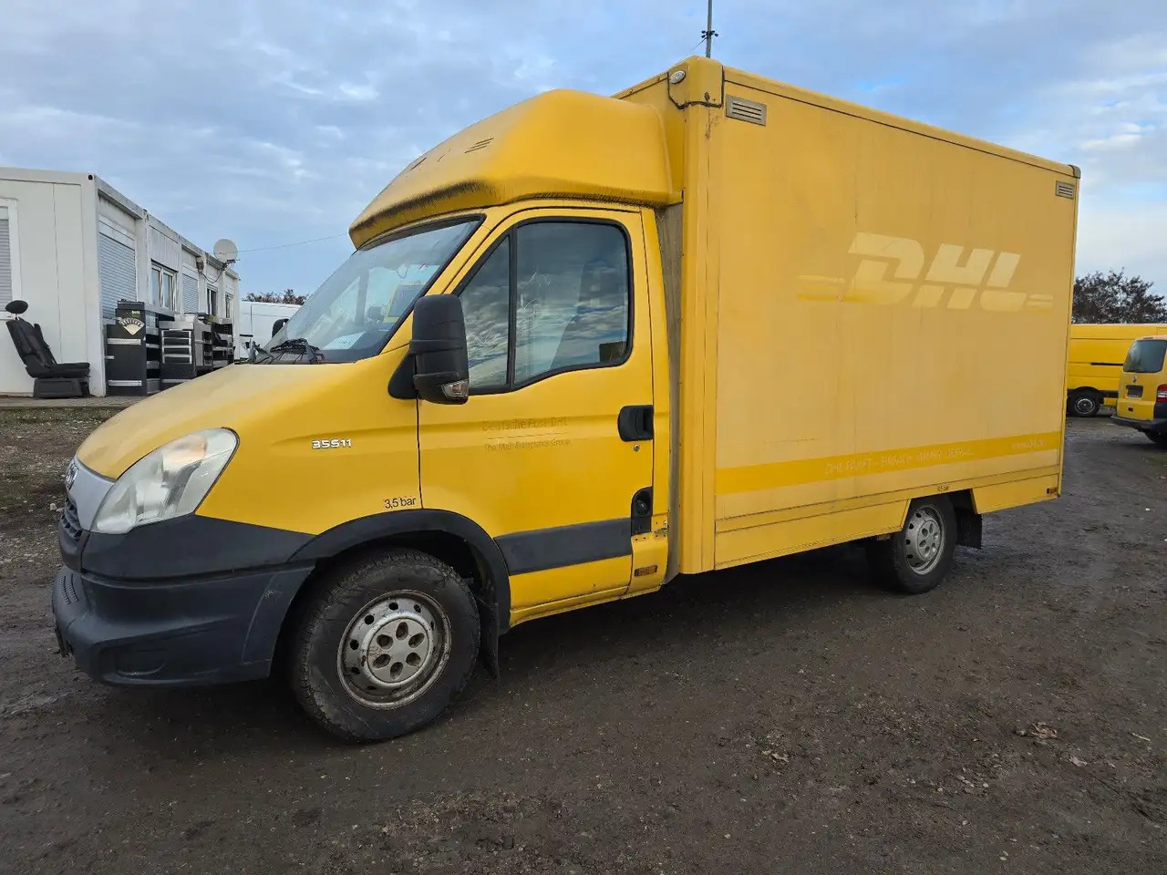 Iveco Daily/ Regalsystem/Luftfeder/KURZ/1. Hand - Dostavno vozilo sa zatvorenim sandukom: slika 2 Iveco Daily/ Regalsystem/Luftfeder/KURZ/1. Hand - Dostavno vozilo sa zatvorenim sandukom: slika 2
