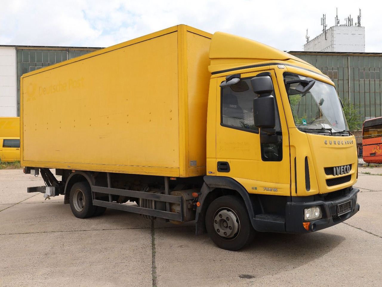 Iveco M752/Koffer/ 1. Hand - Dostavno vozilo sa zatvorenim sandukom: slika 2 Iveco M752/Koffer/ 1. Hand - Dostavno vozilo sa zatvorenim sandukom: slika 2