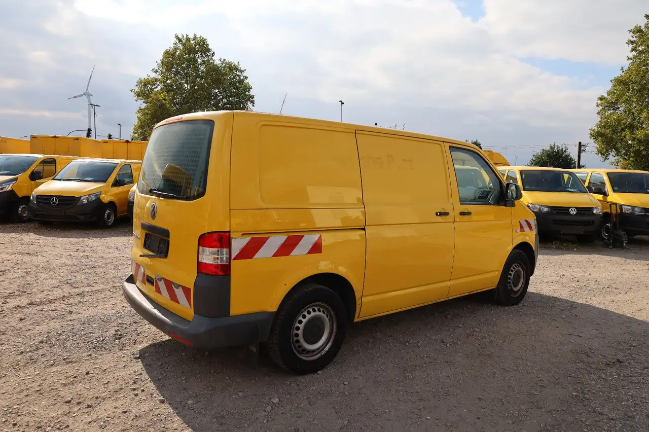 Volkswagen T5 Transporter/ 2.0 TDI/EU5/Werkstattfahrzeug - Furgon: slika 4 Volkswagen T5 Transporter/ 2.0 TDI/EU5/Werkstattfahrzeug - Furgon: slika 4