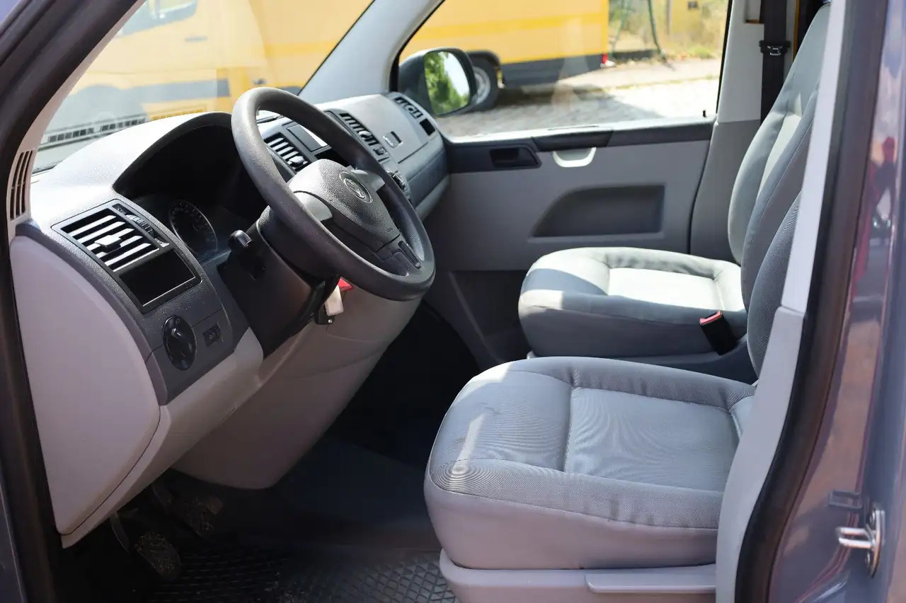 Volkswagen T5 Transporter Kasten-Kombi 2.0 TDI/EU5/5-Sitze - Automobil: slika 5 Volkswagen T5 Transporter Kasten-Kombi 2.0 TDI/EU5/5-Sitze - Automobil: slika 5