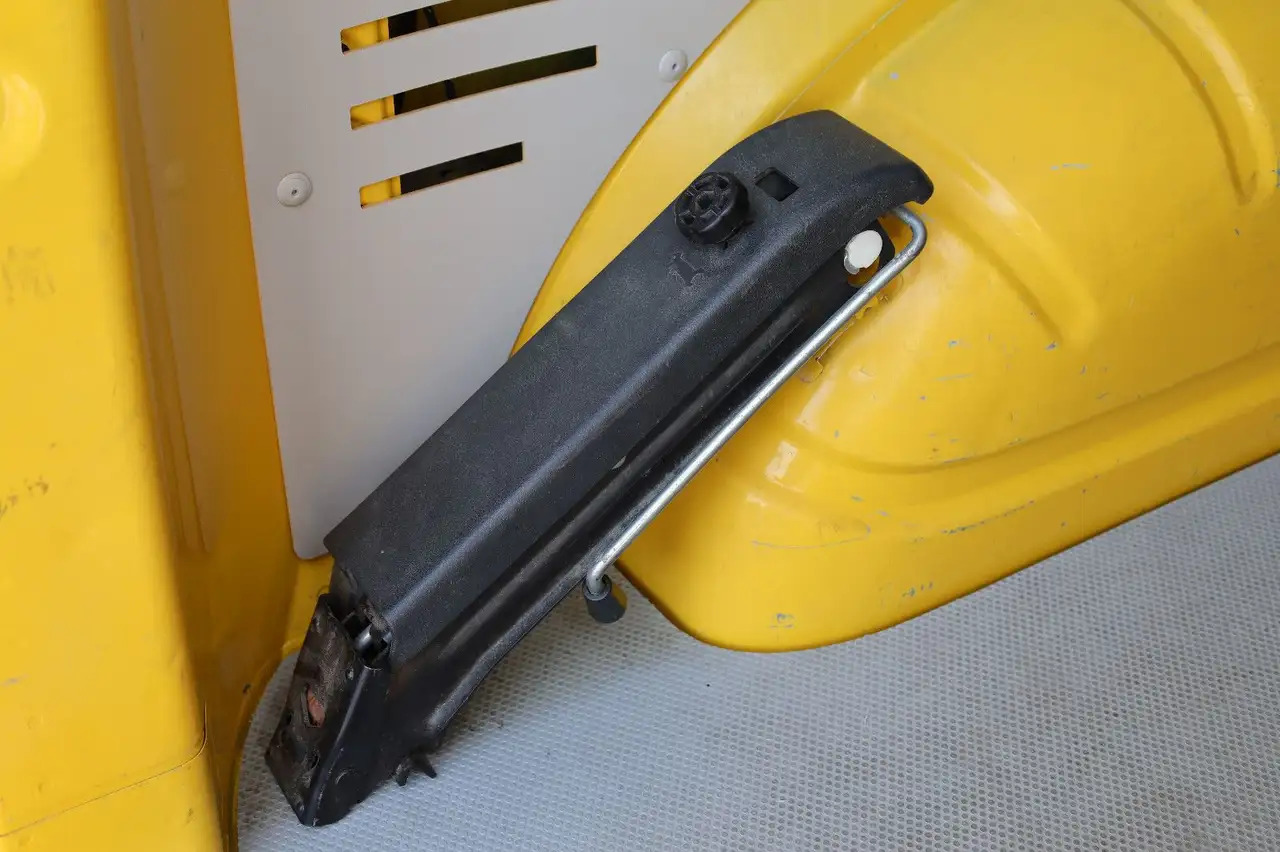 Furgon Volkswagen T5 Transporter MAXI 2.0 TDI/EU5/Flügeltüren: slika 9 Furgon Volkswagen T5 Transporter MAXI 2.0 TDI/EU5/Flügeltüren: slika 9