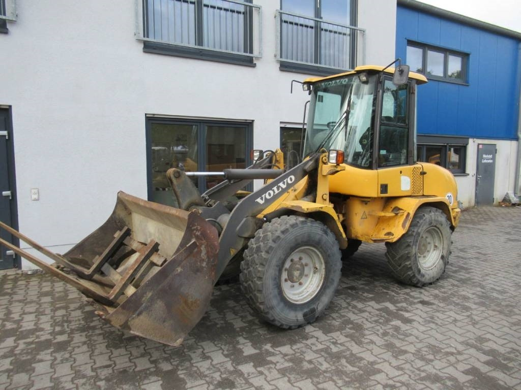 Volvo L 30 B - Utovarivač točkaš: slika 2 Volvo L 30 B - Utovarivač točkaš: slika 2