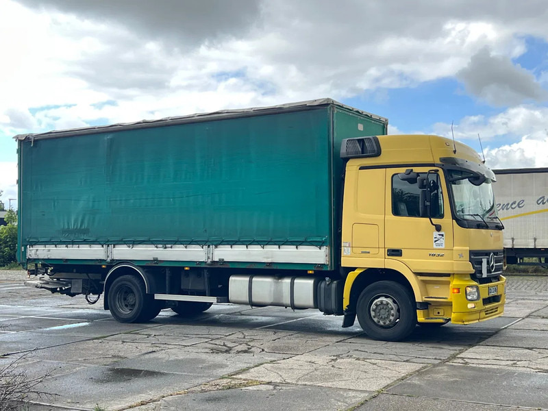 Mercedes-Benz Actros 1832 V6***3Pedal EPS***AIRCO-***Actros 1832*** - Kamion sa zatvorenim sandukom: slika 4 Mercedes-Benz Actros 1832 V6***3Pedal EPS***AIRCO-***Actros 1832*** - Kamion sa zatvorenim sandukom: slika 4