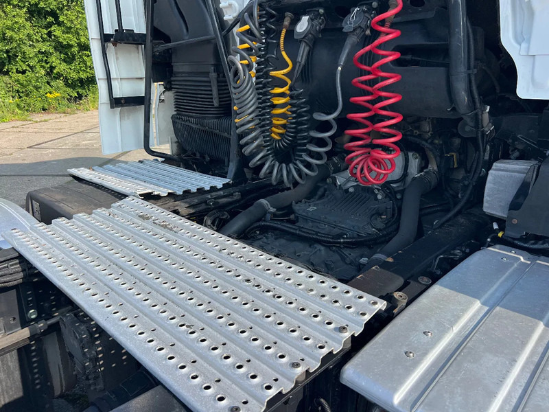 MAN TGX 18.440 Retarder***2xdieseltanks***TGX 18.440 2017*** - Tegljač: slika 4 MAN TGX 18.440 Retarder***2xdieseltanks***TGX 18.440 2017*** - Tegljač: slika 4