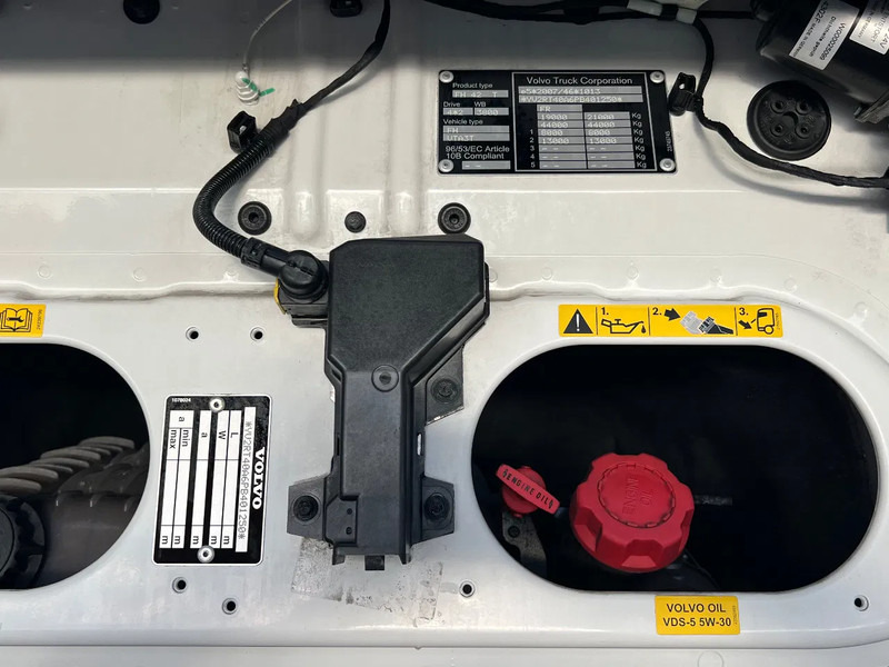 Volvo FH 500 XL CAB**FH 500 TURBO COMPOUND*Model 2023 - Tegljač: slika 3 Volvo FH 500 XL CAB**FH 500 TURBO COMPOUND*Model 2023 - Tegljač: slika 3