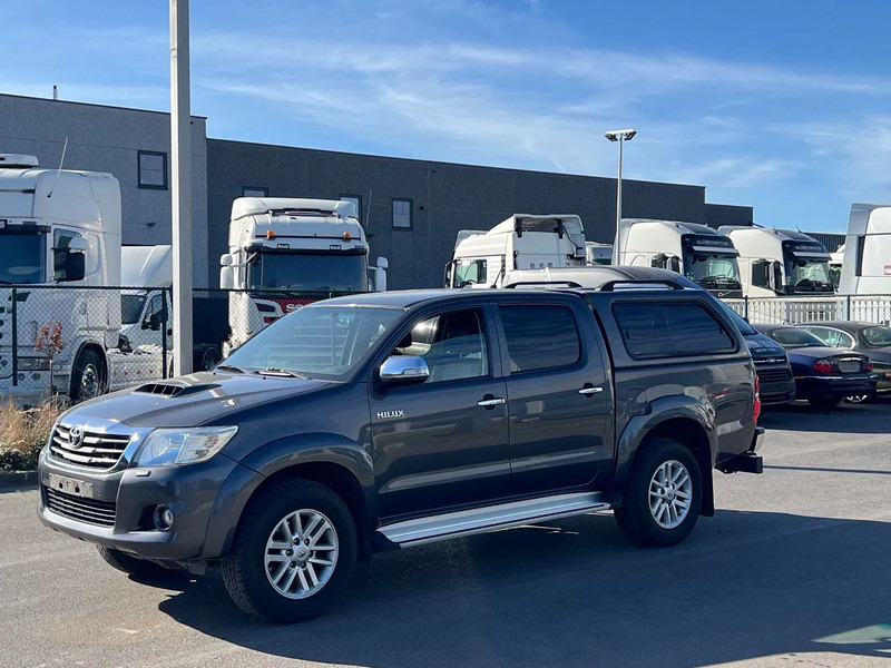 Toyota Hilux 4x4 Manual gearbox***Belgian car***First owner - Automobil: slika 2 Toyota Hilux 4x4 Manual gearbox***Belgian car***First owner - Automobil: slika 2