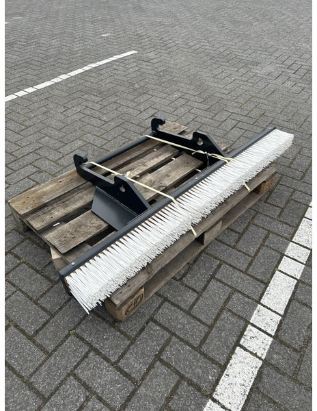 Tobroco Veegborstel 150 cm Giant aanspan - Metle za Građevinska mašina: slika 4 Tobroco Veegborstel 150 cm Giant aanspan - Metle za Građevinska mašina: slika 4