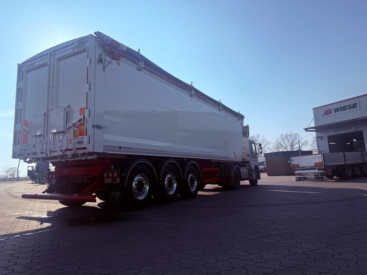 Benalu Bulkliner S 95 Kipper 50 m3 - Poluprikolica istovarivača: slika 4 Benalu Bulkliner S 95 Kipper 50 m3 - Poluprikolica istovarivača: slika 4