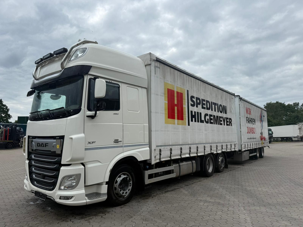 DAF XF 480 FAN LowDeck 6x2 Jumbo Inklusive Anhänger - Kamion sa ceradom: slika 2 DAF XF 480 FAN LowDeck 6x2 Jumbo Inklusive Anhänger - Kamion sa ceradom: slika 2