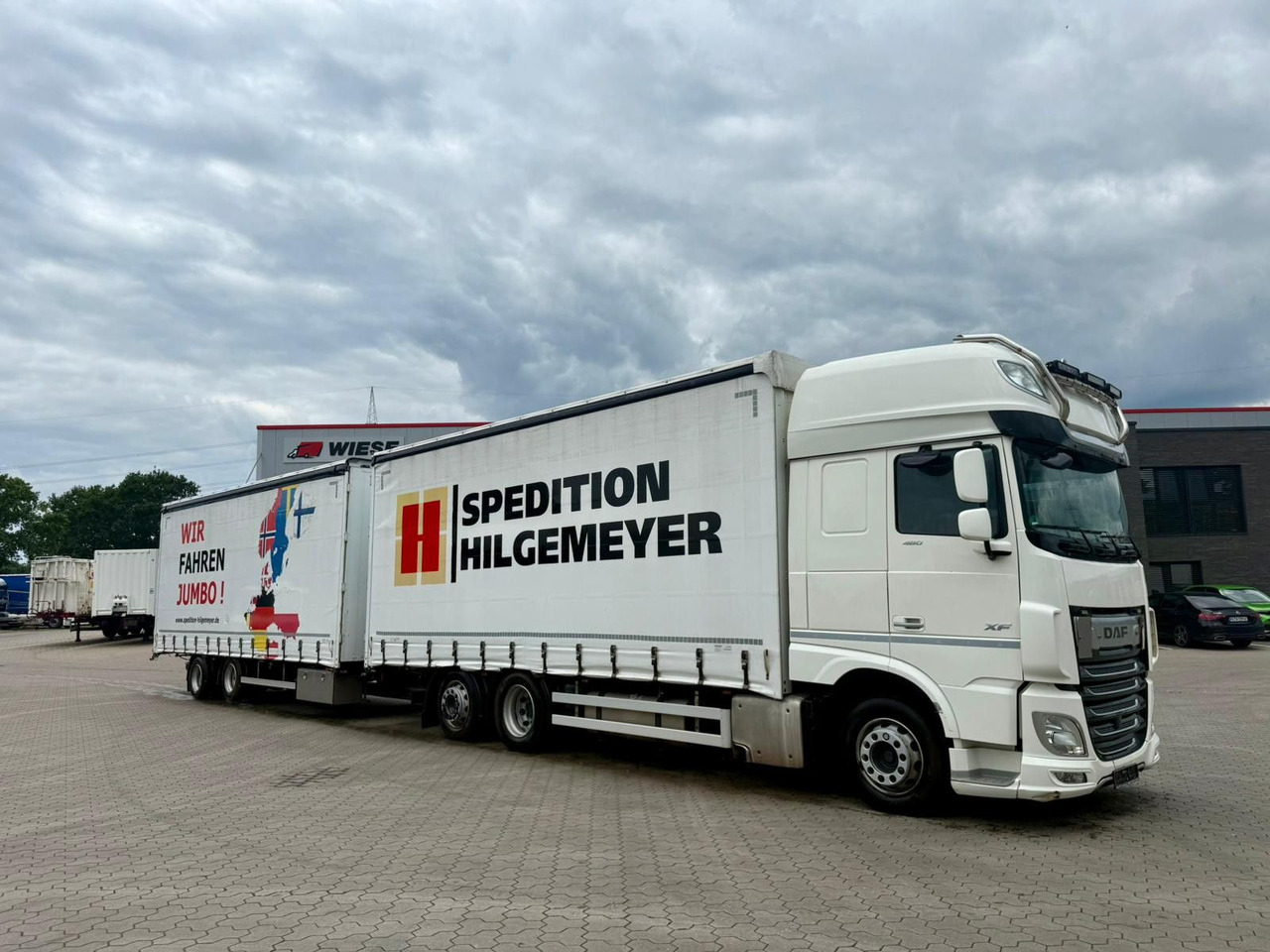 DAF XF 480 FAN LowDeck 6x2 Jumbo Inklusive Anhänger - Kamion sa ceradom, Prikolica sa ceradom: slika 1 DAF XF 480 FAN LowDeck 6x2 Jumbo Inklusive Anhänger - Kamion sa ceradom, Prikolica sa ceradom: slika 1