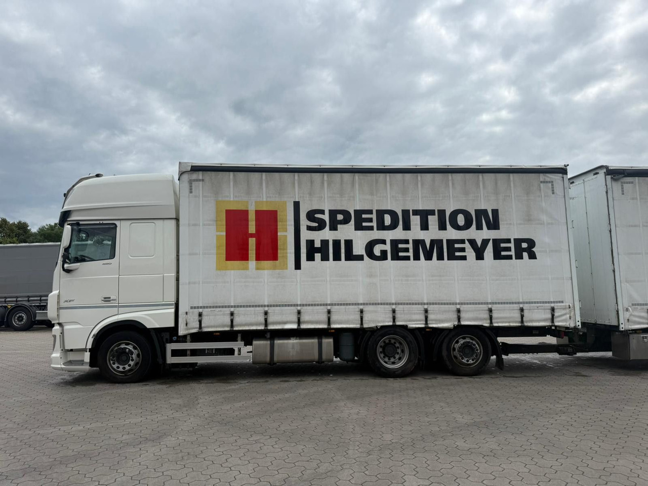 DAF XF 480 FAN LowDeck 6x2 Jumbo Inklusive Anhänger - Kamion sa ceradom: slika 4 DAF XF 480 FAN LowDeck 6x2 Jumbo Inklusive Anhänger - Kamion sa ceradom: slika 4