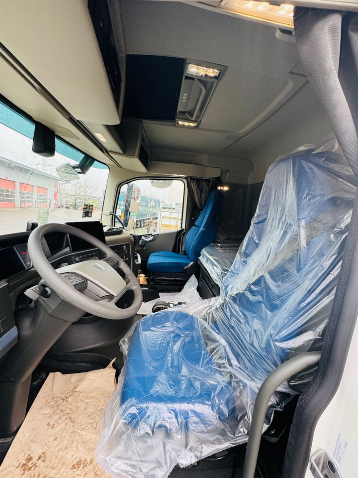 Volvo FH 500 8x4 Kran F710 RA2.27 Jib & Winde Sofort - Kamion, Kamion sa dizalicom: slika 5 Volvo FH 500 8x4 Kran F710 RA2.27 Jib & Winde Sofort - Kamion, Kamion sa dizalicom: slika 5