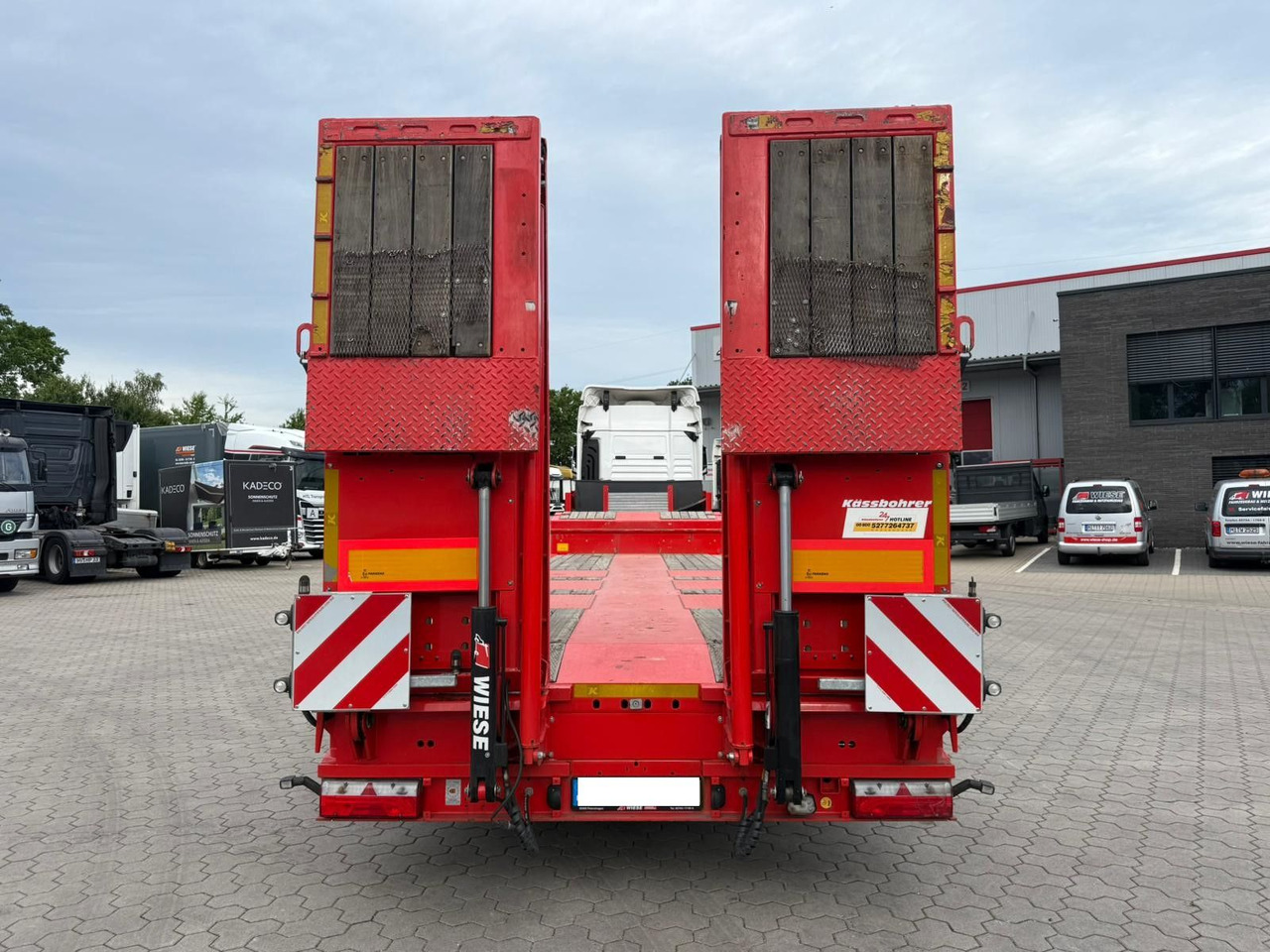 Kässbohrer K.SLS ECO Tieflader mit hydraulischen Rampen - Niska poluprikolica za prevoz: slika 5 Kässbohrer K.SLS ECO Tieflader mit hydraulischen Rampen - Niska poluprikolica za prevoz: slika 5