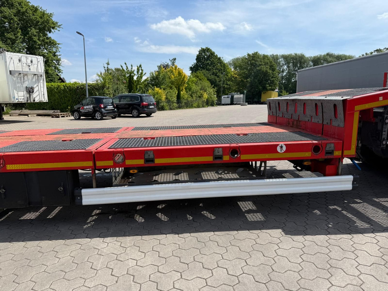 Kässbohrer SLS.HS Tieflader mit hydr. Schwanenhals - Niska poluprikolica za prevoz: slika 4 Kässbohrer SLS.HS Tieflader mit hydr. Schwanenhals - Niska poluprikolica za prevoz: slika 4