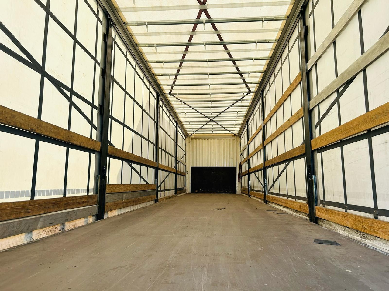 Kässbohrer Schiebeplanen Auflieger - Poluprikolica sa ceradom: slika 5 Kässbohrer Schiebeplanen Auflieger - Poluprikolica sa ceradom: slika 5