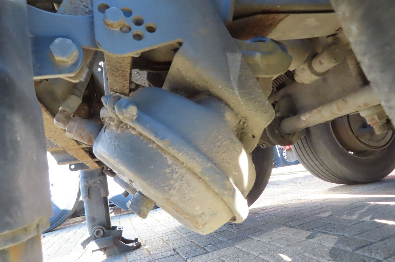 Krampe Auflieger Abrollkipper Hakenlift - Poluprikolica za prevoz kontejnera/ Poluprikolica sa promenjivim sandukom: slika 5 Krampe Auflieger Abrollkipper Hakenlift - Poluprikolica za prevoz kontejnera/ Poluprikolica sa promenjivim sandukom: slika 5